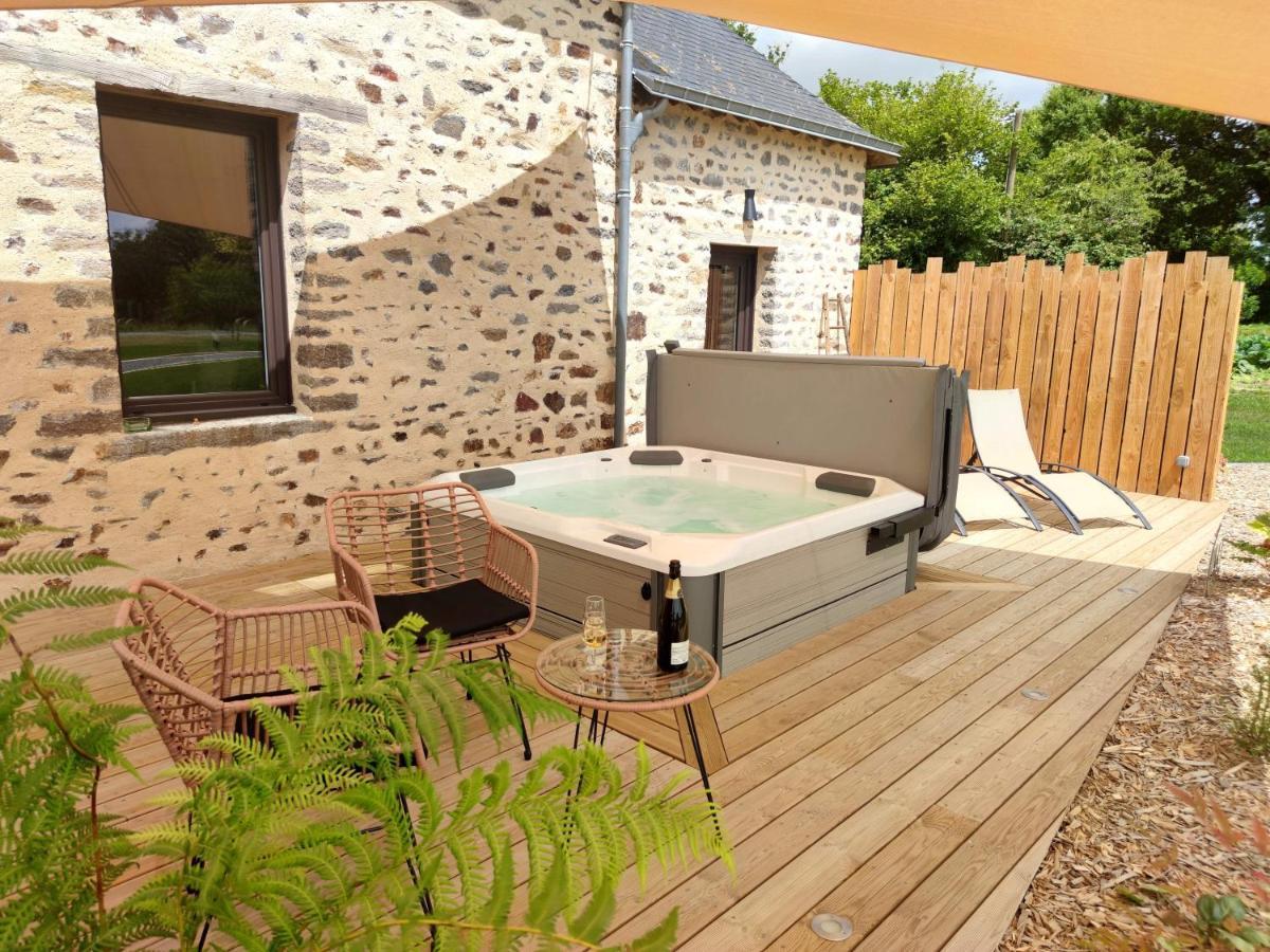 La Douce Halte - Gites Avec Spa Ou Sauna Saint-Ouen-Des-Toits Ngoại thất bức ảnh